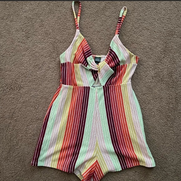 Wild Fable Rainbow Romper 🌈 - Picture 1 of 8
